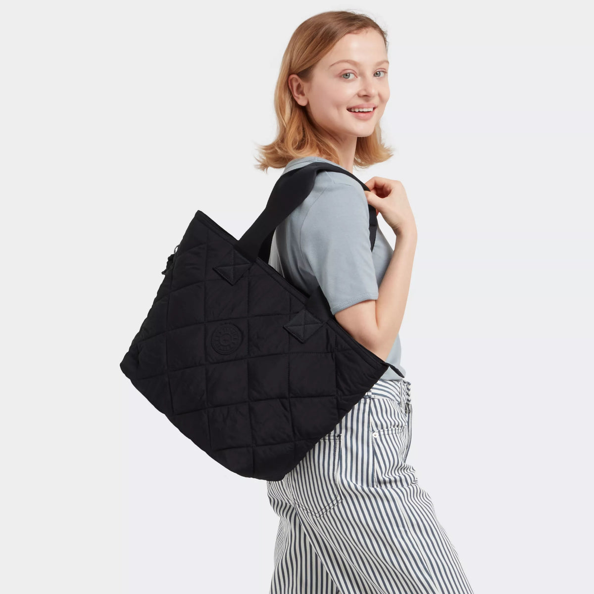 Irica Quilted Tote Bag Cosmic Black Ql - 2